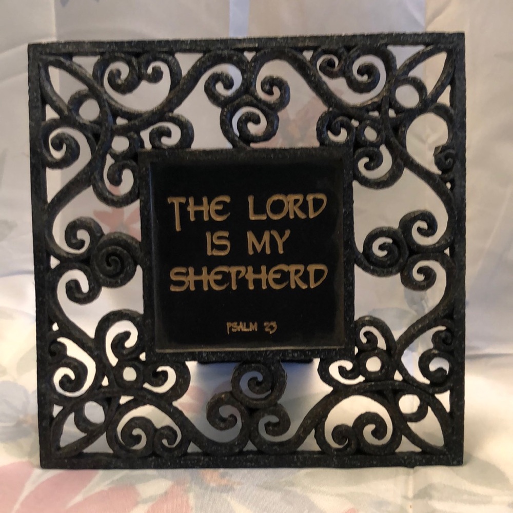 DONATED Syroco Table Decoration/Wall Hanging with Bible Verse 7.5”x7.5” - Picture 1 of 2
